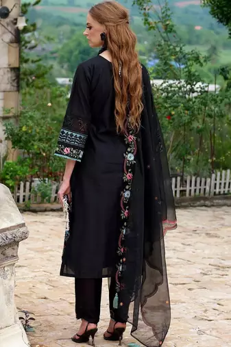 Women Floral Embroidered Regular Thread Work Kurta with Trousers & With Dupatta