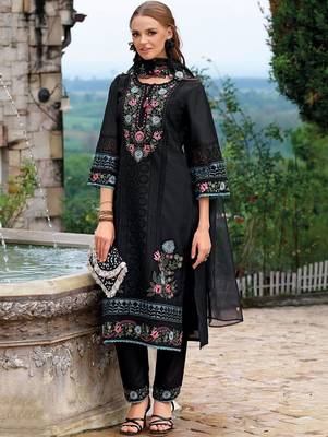 Women Floral Embroidered Regular Thread Work Kurta with Trousers & With Dupatta 5