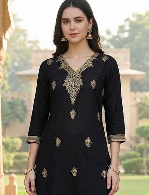 Women Ethnic Motifs Embroidered Thread Work Silk Kurta with Trousers 2