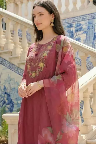 Women Floral Embroidered Regular Thread Work Kurta with Trousers & With Dupatta