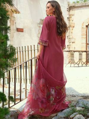 Women Floral Embroidered Regular Thread Work Kurta with Trousers & With Dupatta 6