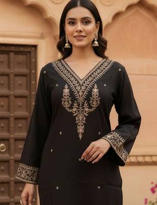 Women Ethnic Motifs Embroidered Regular Thread Work Liva Kurta with Trousers 2