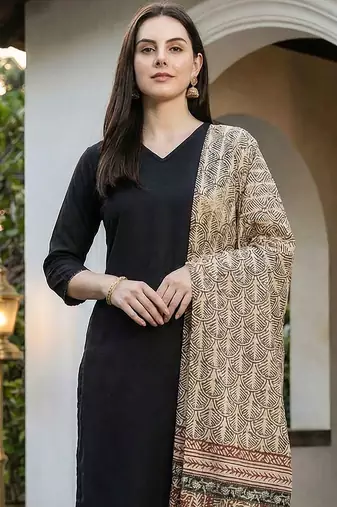 Women Ethnic Motifs Regular Kurta with Trousers & With Dupatta