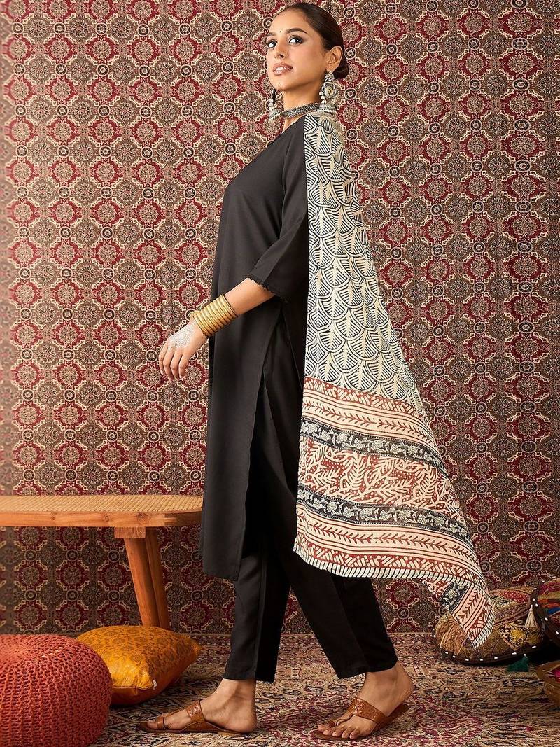 Women Ethnic Motifs Regular Kurta with Trousers & With Dupatta