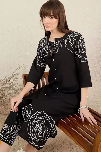Women Floral Printed Regular Mirror Work Pure Cotton Kurta with Trousers