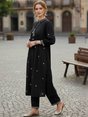 Women Ethnic Motifs Embroidered Regular Thread Work Kurta with Trousers 2