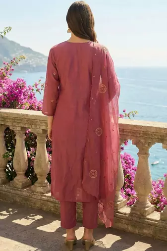 Women Ethnic Motifs Embroidered Regular Thread Work Kurta with Trousers & With Dupatta