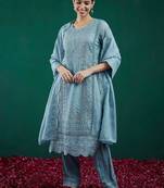 Women Ethnic Motifs Embroidered Thread Work Kurta with Trousers & With Dupatta