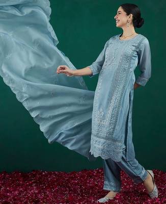 Women Ethnic Motifs Embroidered Thread Work Kurta with Trousers & With Dupatta 5
