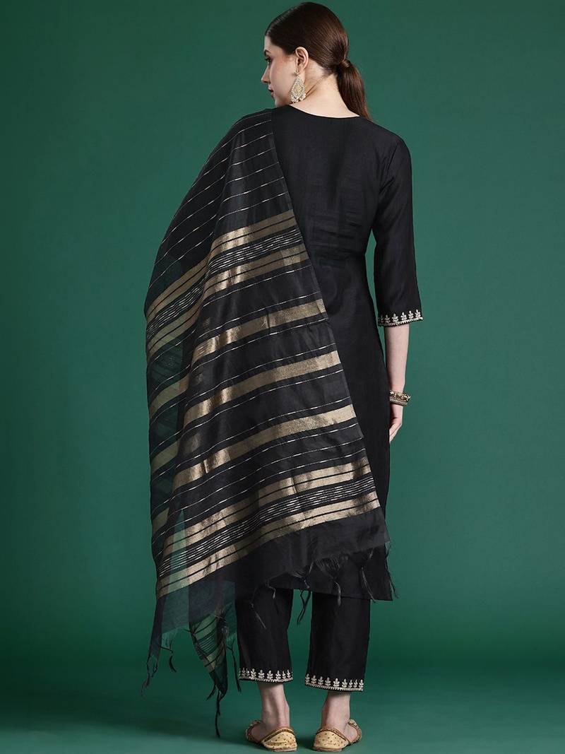 Women Ethnic Motifs Embroidered Regular Thread Work Liva Kurta with Trousers & With Dupatta