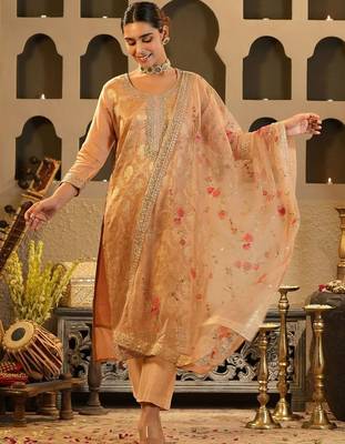 Women Ethnic Motifs Regular Kurta with Trousers & With Dupatta 2