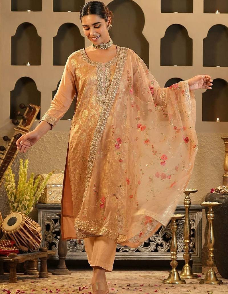 Women Ethnic Motifs Regular Kurta with Trousers & With Dupatta