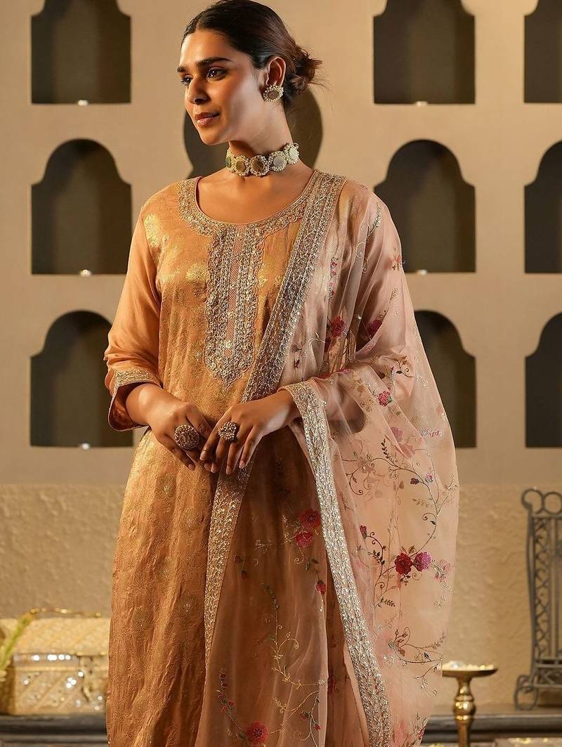 Women Ethnic Motifs Regular Kurta with Trousers & With Dupatta