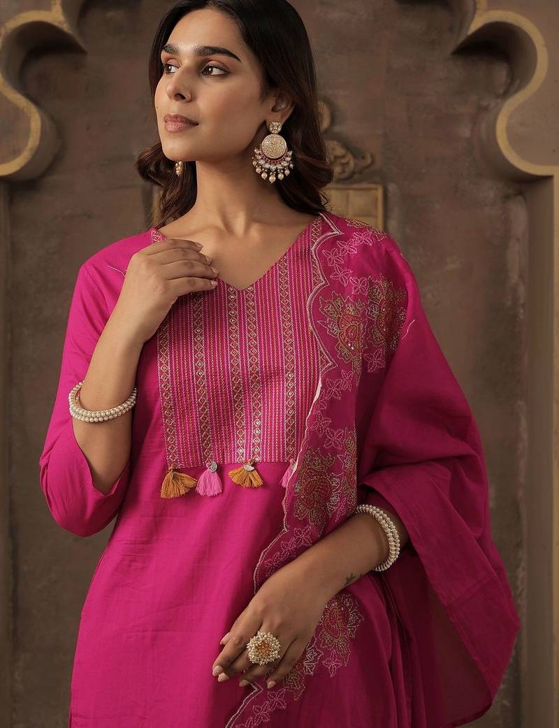 Women Ethnic Motifs Embroidered Regular Thread Work Pure Cotton Kurta with Trousers & With Dupatta