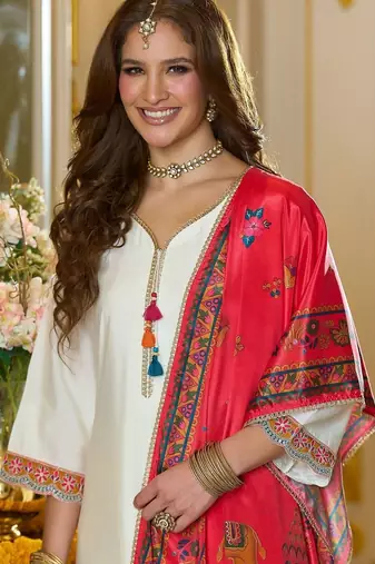 Women Ethnic Motifs Embroidered Regular Thread Work Kurta with Trousers & With Dupatta