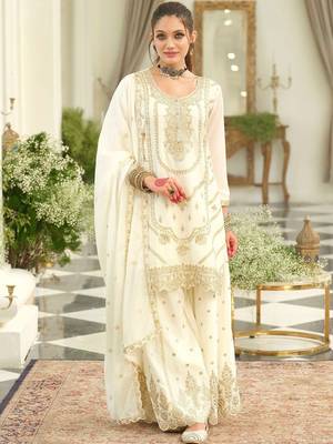 Women Ethnic Motifs Embroidered Thread Work Kurta with Palazzos & With Dupatta 2