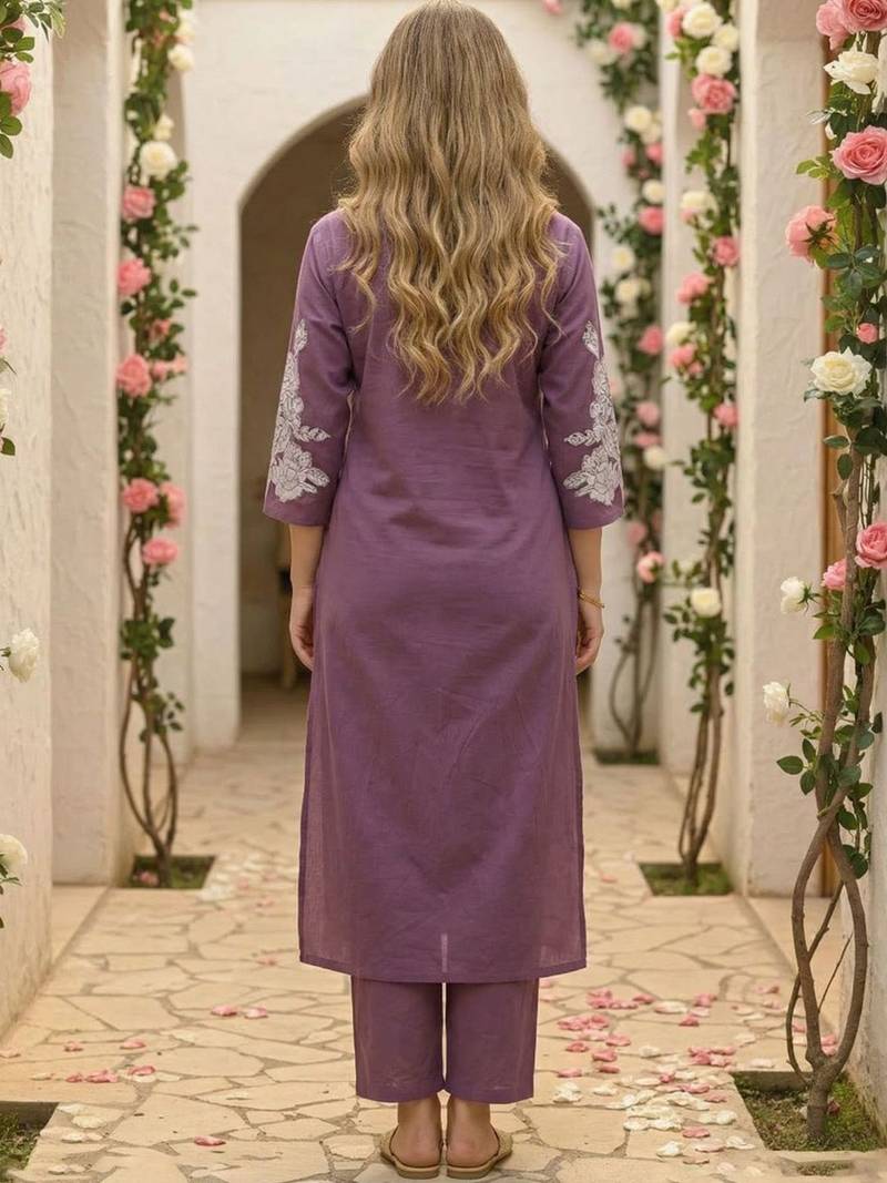 Women Floral Printed Regular Pure Cotton Kurta with Trousers