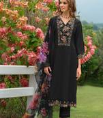 Women Floral Embroidered Regular Thread Work Liva Kurta with Trousers & With Dupatta