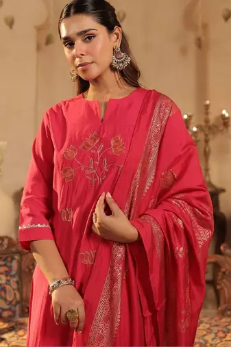 Women Ethnic Motifs Embroidered Regular Thread Work Kurta with Trousers & With Dupatta