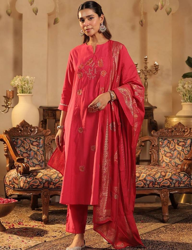 Women Ethnic Motifs Embroidered Regular Thread Work Kurta with Trousers & With Dupatta