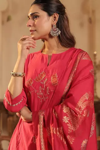 Women Ethnic Motifs Embroidered Regular Thread Work Kurta with Trousers & With Dupatta