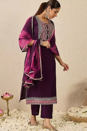 Women Ethnic Motifs Embroidered Regular Thread Work Kurta with Trousers & With Dupatta
