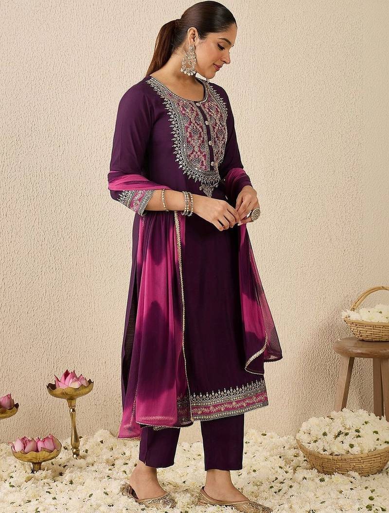 Women Ethnic Motifs Embroidered Regular Thread Work Kurta with Trousers & With Dupatta