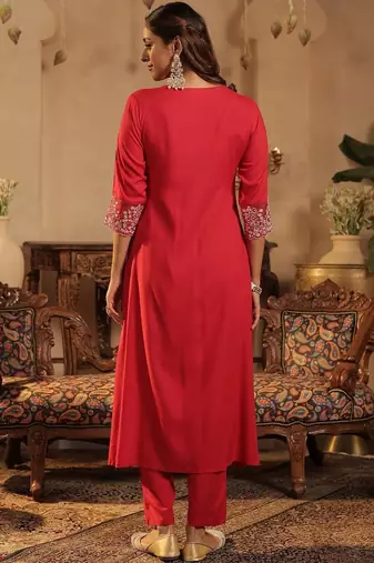 Women Ethnic Motifs Embroidered Pleated Thread Work Kurta with Trousers & With Dupatta