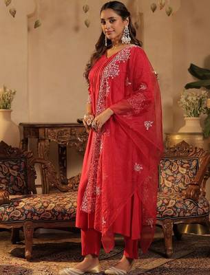 Women Ethnic Motifs Embroidered Pleated Thread Work Kurta with Trousers & With Dupatta 5