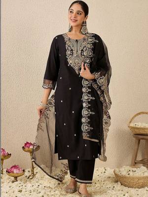 Women Ethnic Motifs Embroidered Regular Sequinned Liva Kurta with Trousers & With Dupatta 4