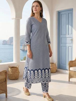 Women Printed Regular Pure Cotton Kurta with Trousers 3