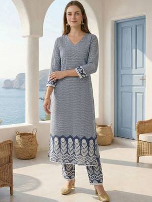 Women Printed Regular Pure Cotton Kurta with Trousers 4