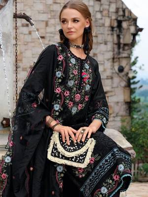Women Floral Embroidered Regular Thread Work Kurta with Trousers & With Dupatta 6