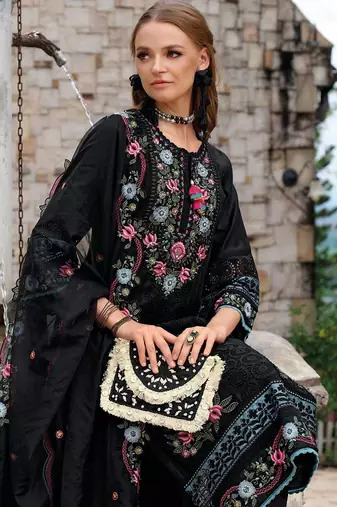 Women Floral Embroidered Regular Thread Work Kurta with Trousers & With Dupatta