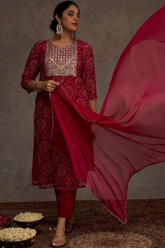 Women Ethnic Motifs Embroidered Regular Thread Work Kurta with Trousers & With Dupatta