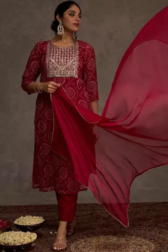 Women Ethnic Motifs Embroidered Regular Thread Work Kurta with Trousers & With Dupatta