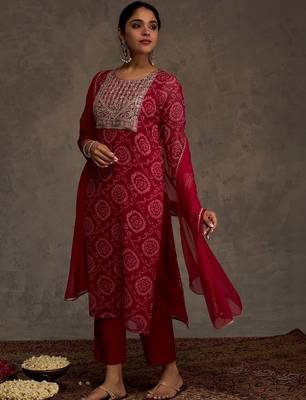 Women Ethnic Motifs Embroidered Regular Thread Work Kurta with Trousers & With Dupatta 3