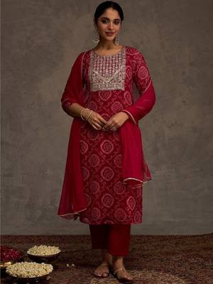 Women Ethnic Motifs Embroidered Regular Thread Work Kurta with Trousers & With Dupatta 4
