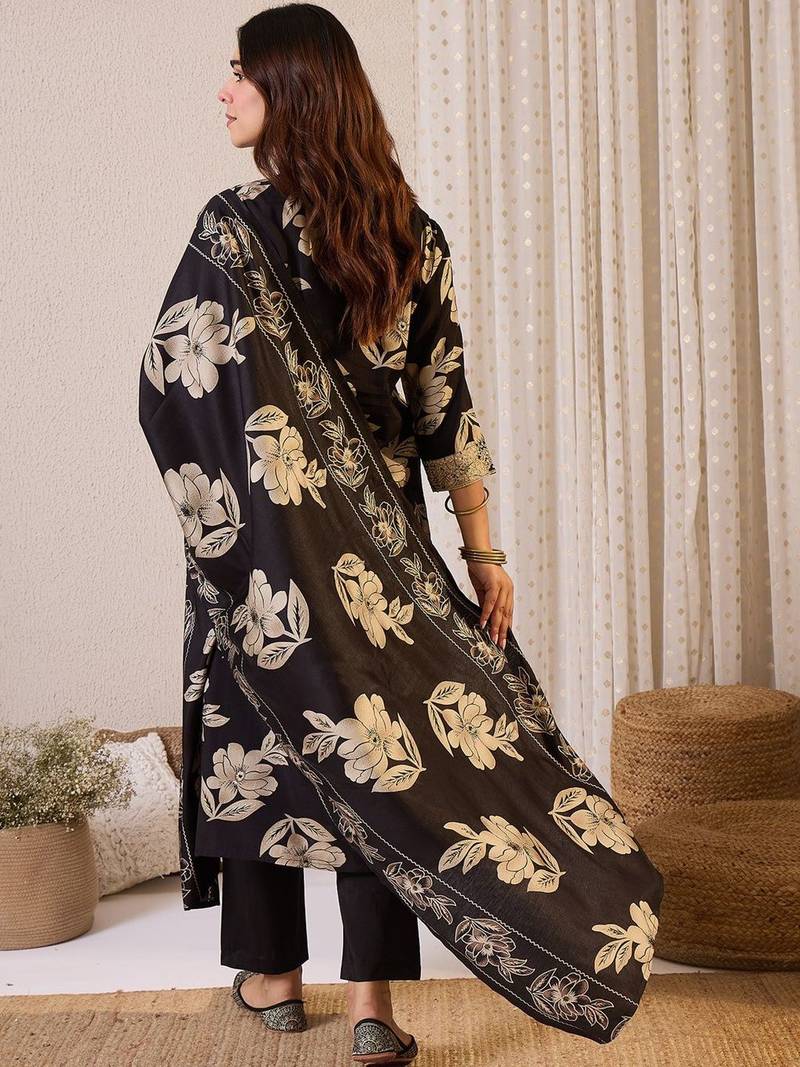 Women Floral Printed Regular Thread Work Chanderi Silk Kurta with Trousers & With Dupatta