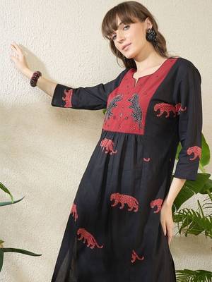 Women Animal Printed Empire Thread Work Pure Cotton Kurta with Trousers 6