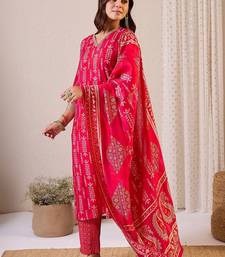 Women Ethnic Motifs Printed Regular Chanderi Silk Kurta with Trousers & With Dupatta