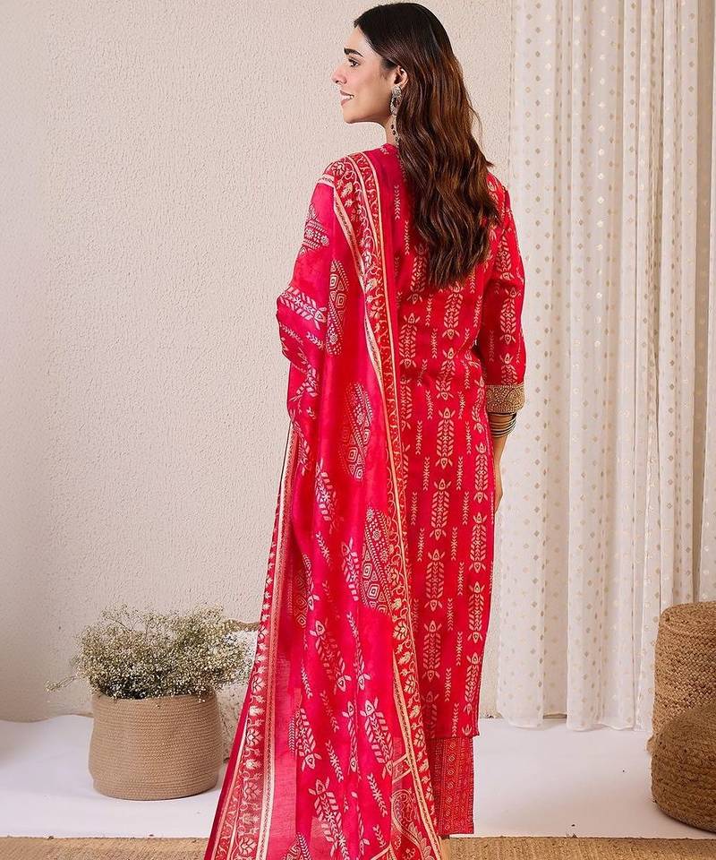 Women Ethnic Motifs Printed Regular Chanderi Silk Kurta with Trousers & With Dupatta