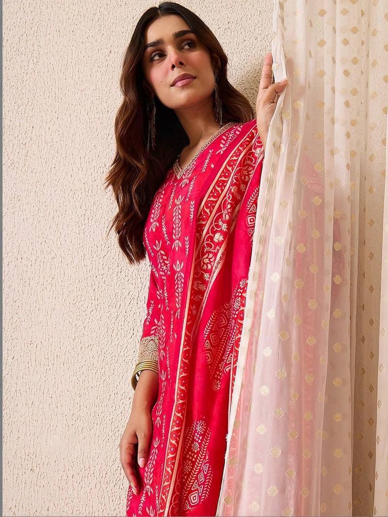 Women Ethnic Motifs Printed Regular Chanderi Silk Kurta with Trousers & With Dupatta