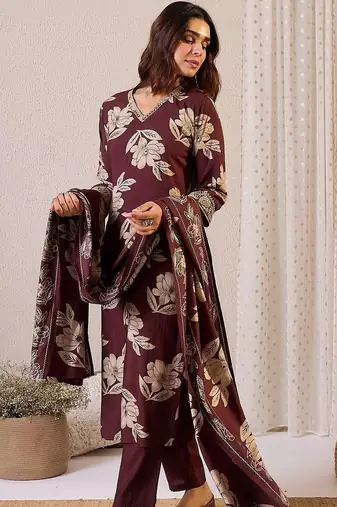 Women Floral Printed Regular Chanderi Silk Kurta with Trousers & With Dupatta