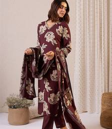Women Floral Printed Regular Chanderi Silk Kurta with Trousers & With Dupatta