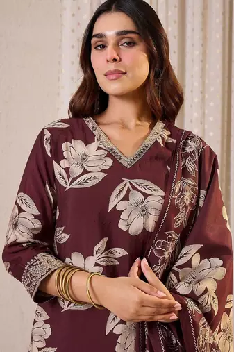 Women Floral Printed Regular Chanderi Silk Kurta with Trousers & With Dupatta