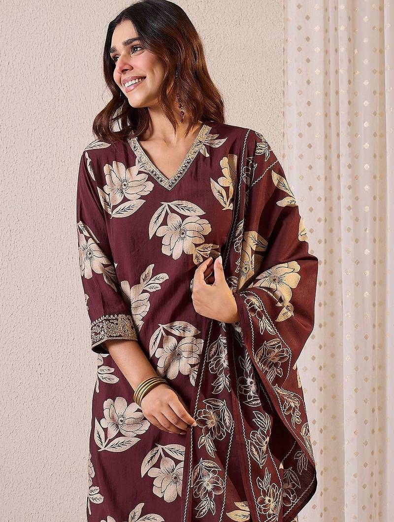 Women Floral Printed Regular Chanderi Silk Kurta with Trousers & With Dupatta