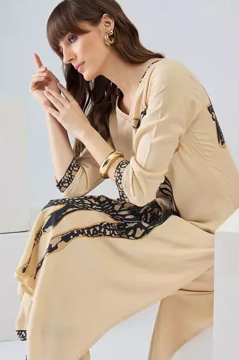 Women Animal Printed Regular Kurta with Palazzos