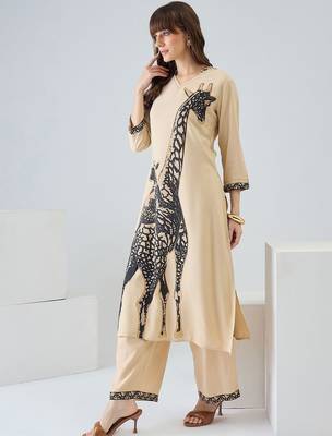 Women Animal Printed Regular Kurta with Palazzos 4
