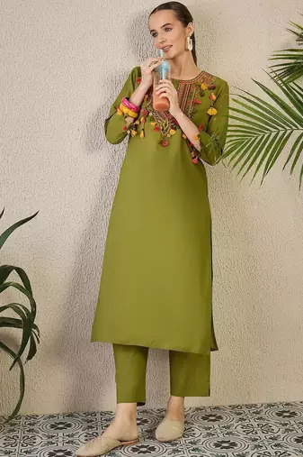 Ethnic Motifs Embroidered Regular Thread Work Pure Cotton Kurta with Trousers
